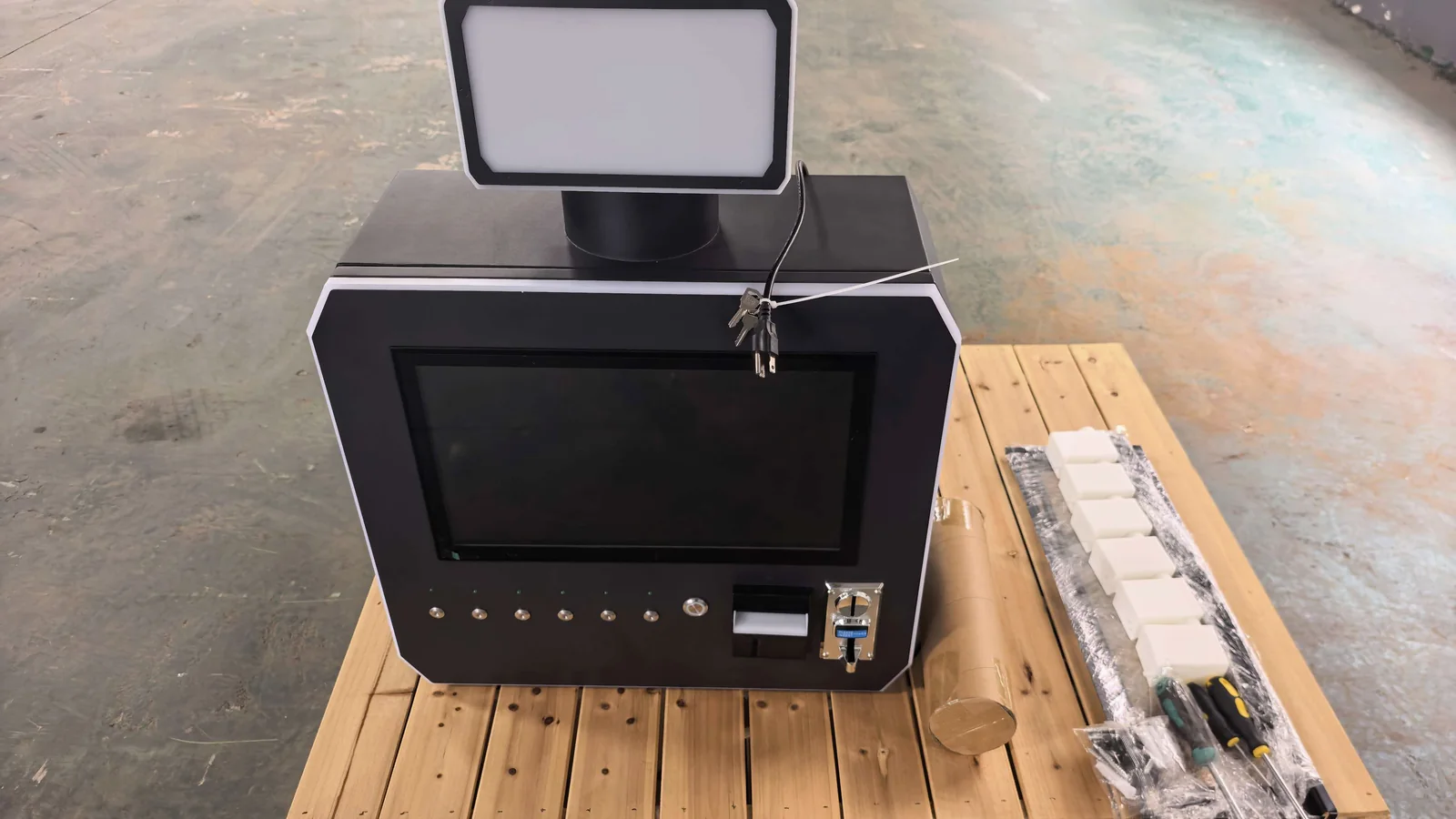 How a perfume vending machine works inside